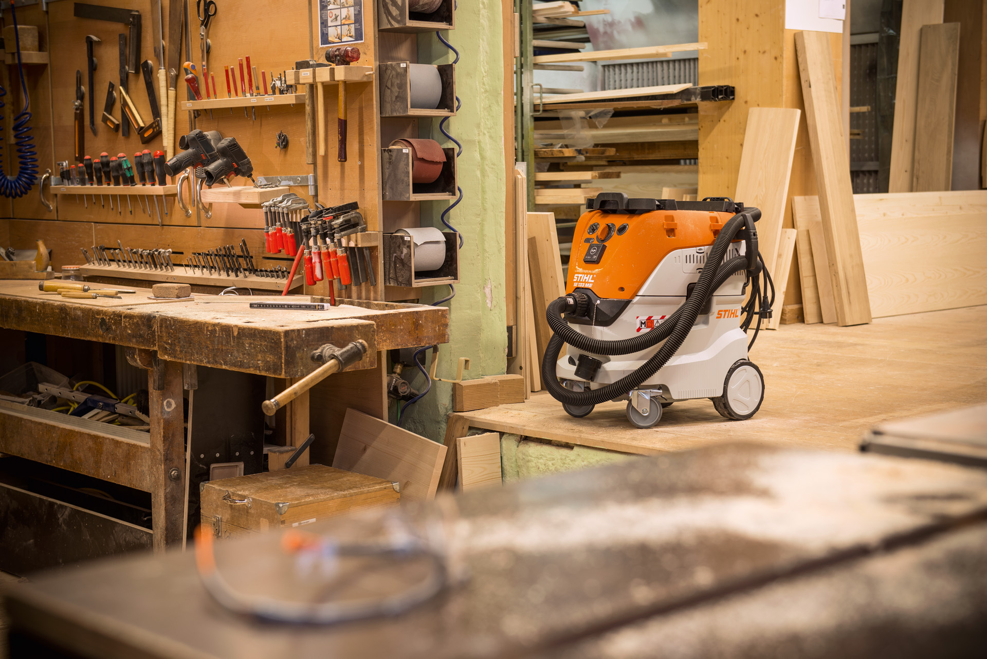 Пилосос для сухого та вологого прибирання STIHL SE 133 ME в майстерні